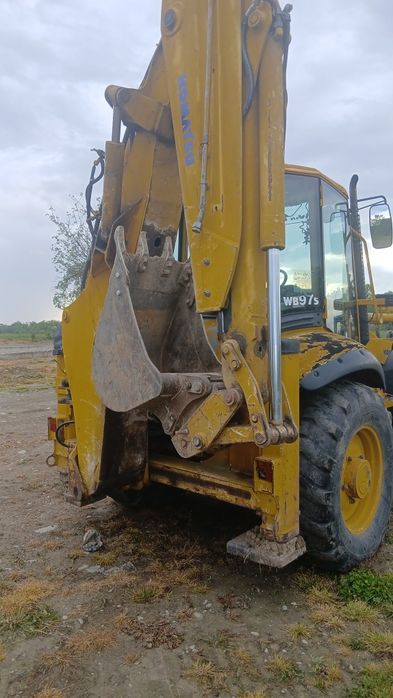 Komastu wb 97 s2