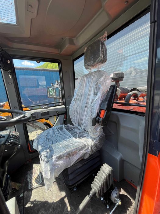 Vola 4x4 încărcător frontal XK200F