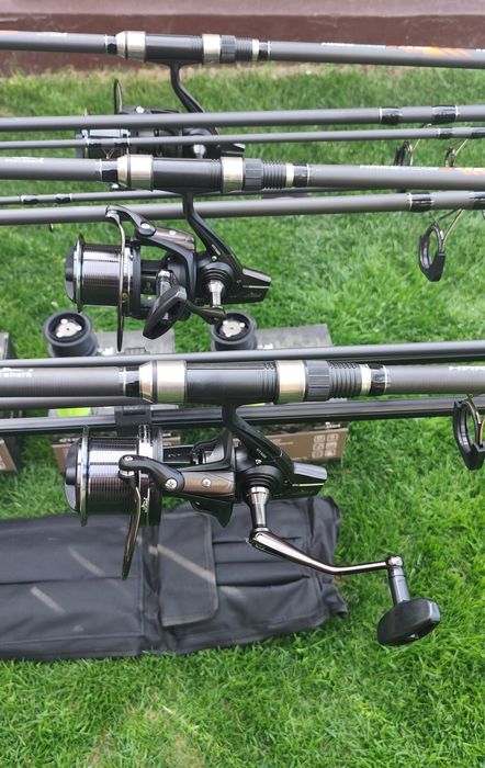 Set Pescuit Crap,3 Lansete Carbon 3,90m,3 Mulinete KFX 9000, Long Cast,Rod Pod+Senzori+Swingere+Fir