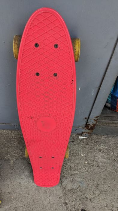 Penyboard rosu . Si albastru