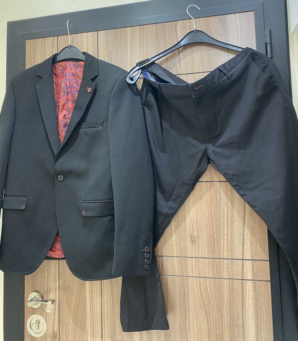 Спортно Елегантен мъжки костюм М р