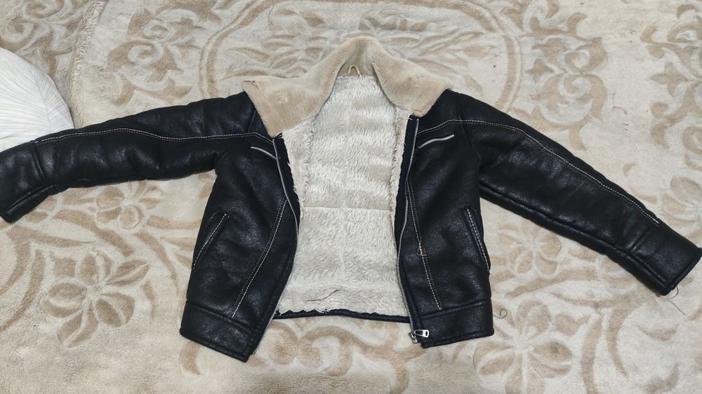 Продам  дубленку на мальчика