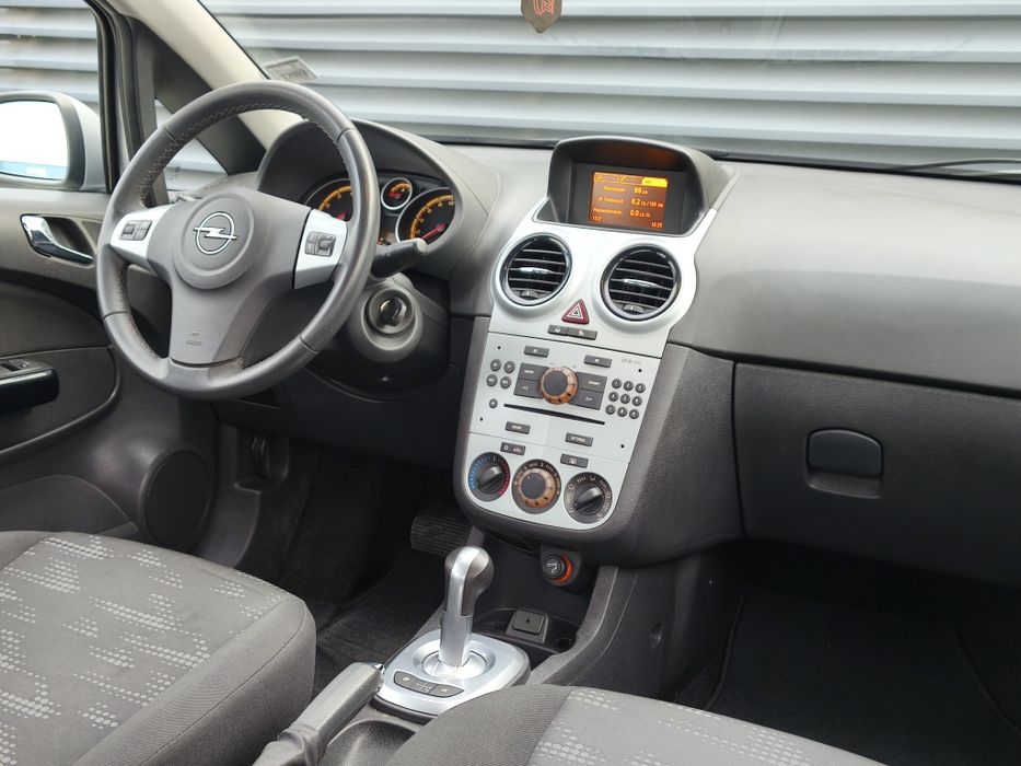 Opel Corsa D 1.2 Facelift Euro  Benzina - Cutie automata / Easytronic