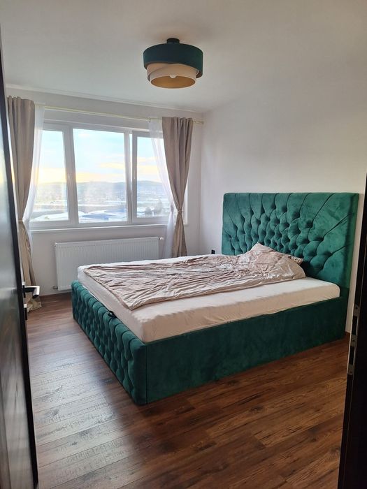 De închiriat apartamet cu 3 camere