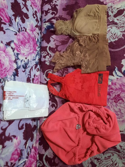 Lot bustiere SM dresuri capelina baie transport gratuit