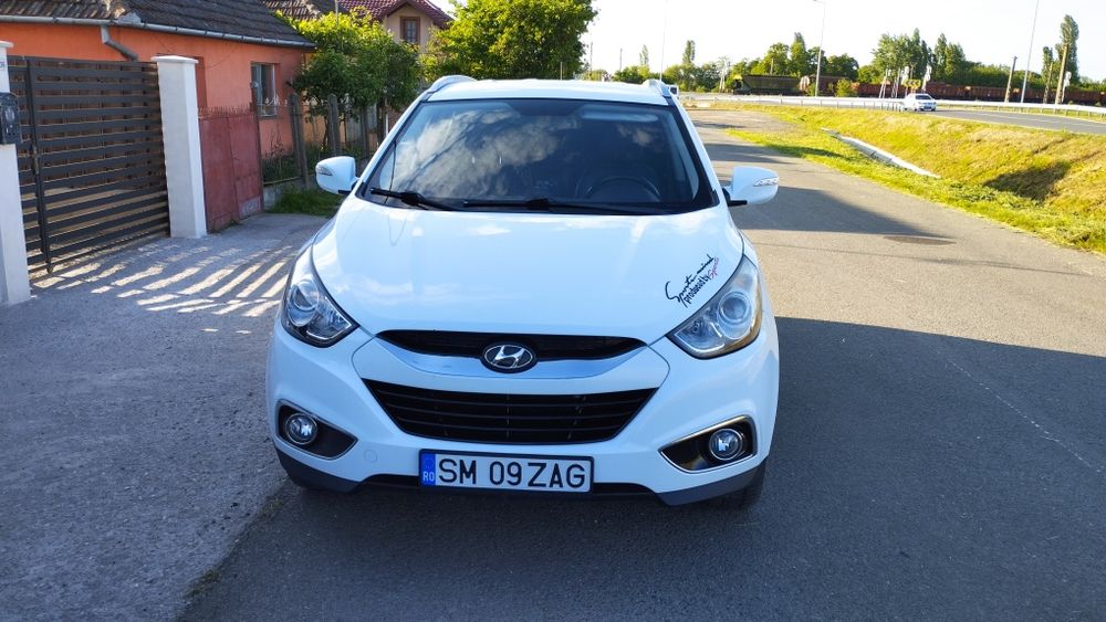 Vând Hyundai ix 35 .motorizare diesel de 1.7 crdi.stare foarte buna. An fabricație 2011 mașină personala