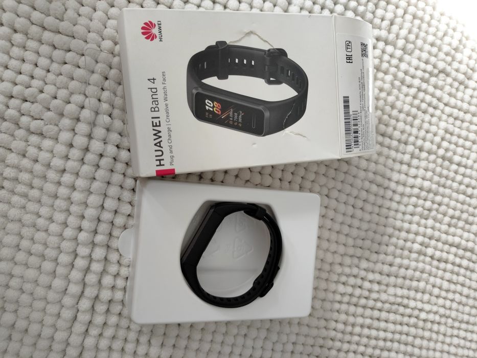 Фитнес часы Huawei Band 4