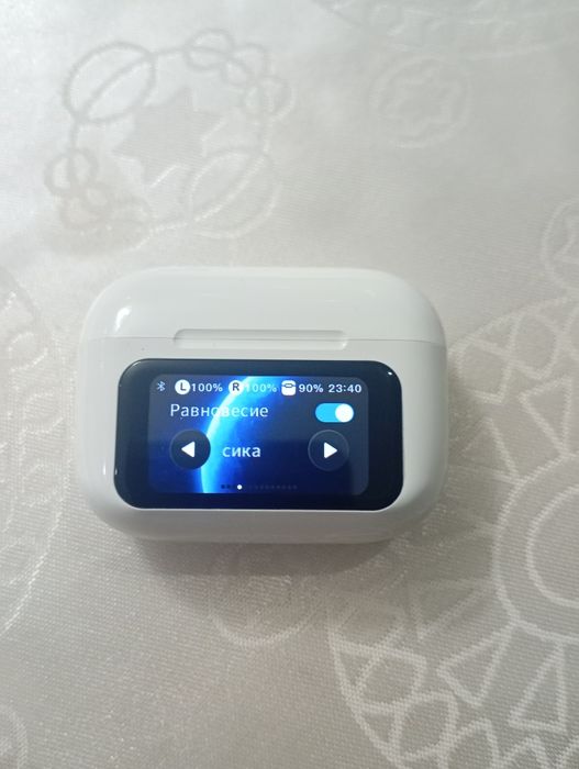 наушник с экраном