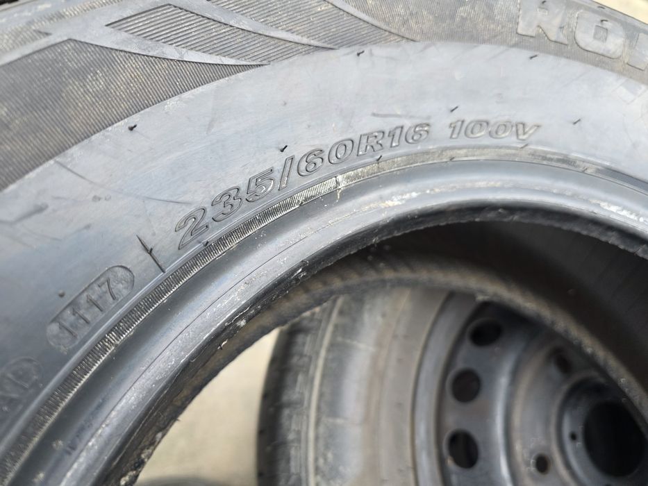 2бр Летни гуми 235 60 16 - Roadstone (Nexen)