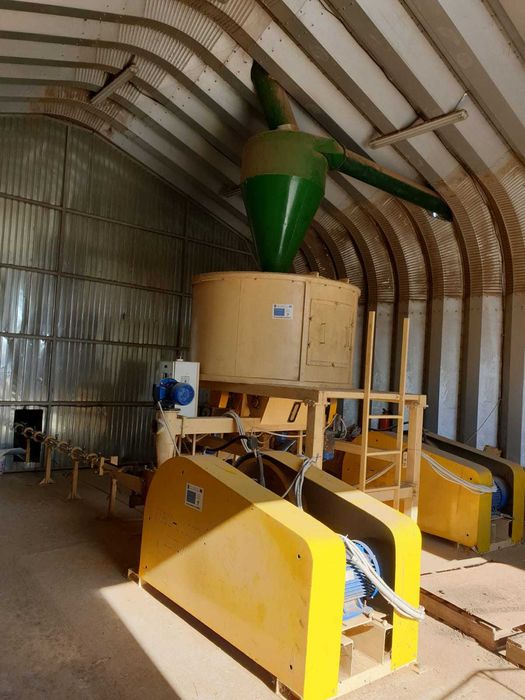 Linie de fabricație brichete din deșeuri  vegetale vand/ schimb cu buldoexcator