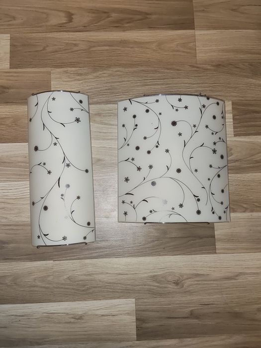 Vând Set de 2 aplice
