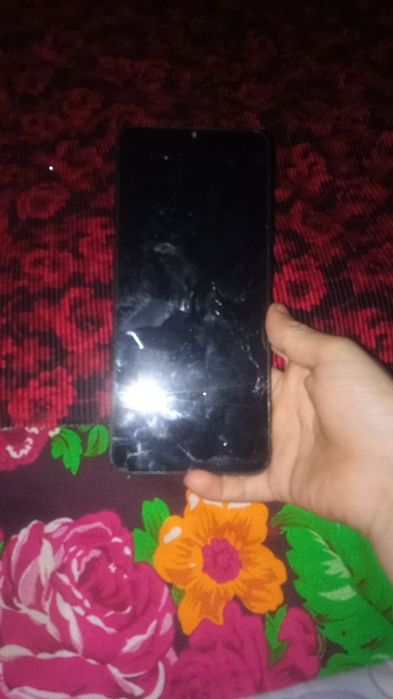 Redmi 12c karopka bor