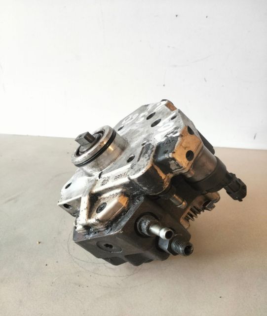 Pompa inalta presiune 8642777 Volvo S60 prima generatie