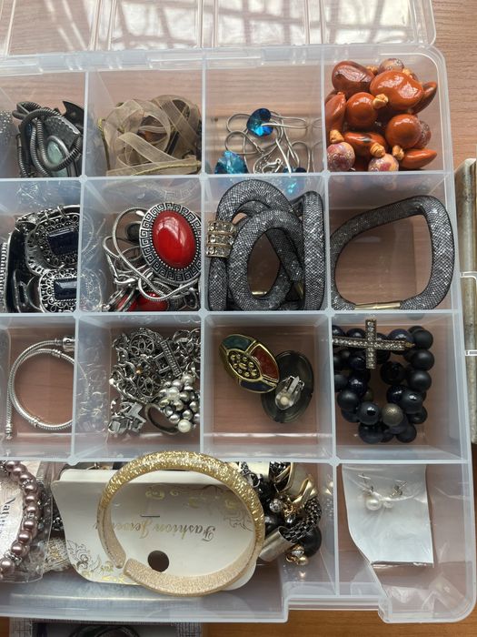 Кутия с бижута-комплект