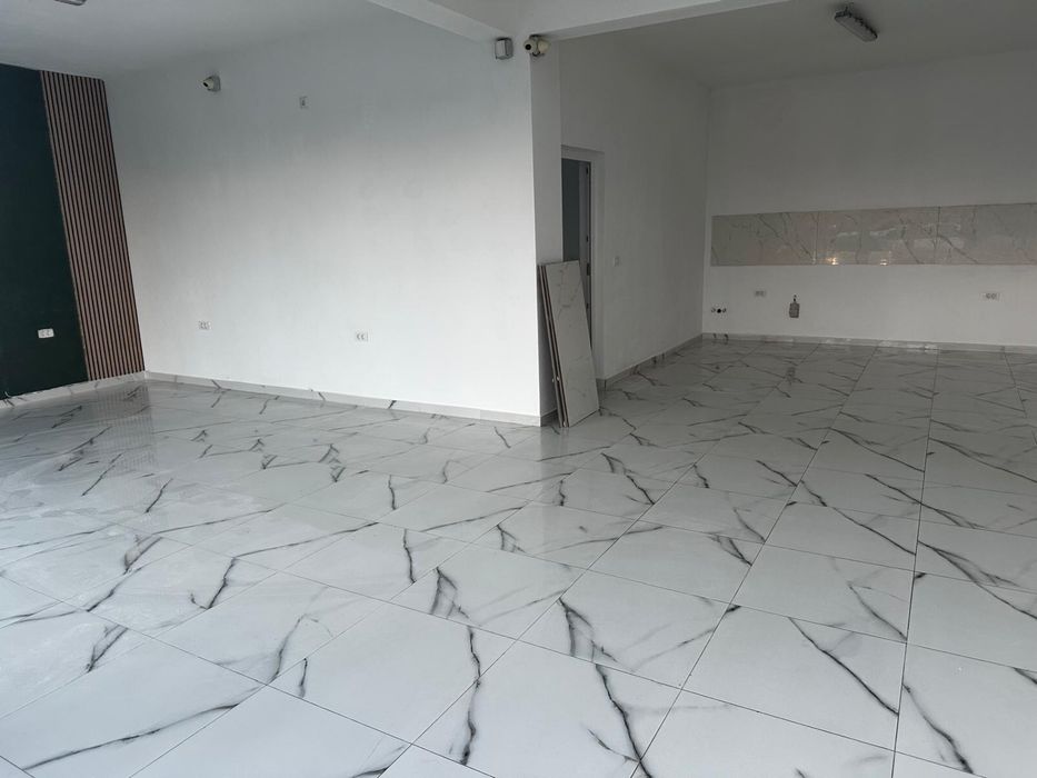 Inchiriez spatiu comercial Albesti