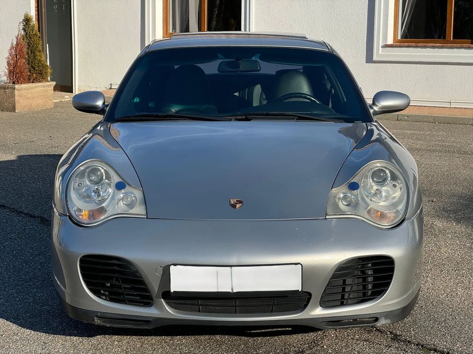Porsche 911 Întreținut exemplar, stare tehnică și estetică foarte bună.