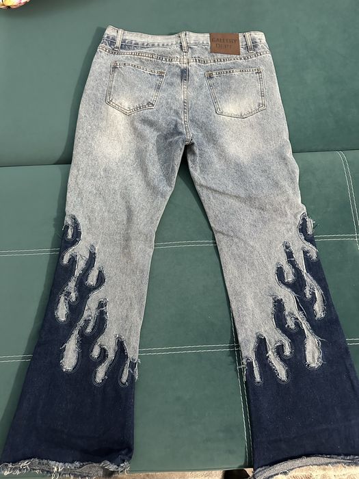 Vand Blugi Gallery Dept Flames