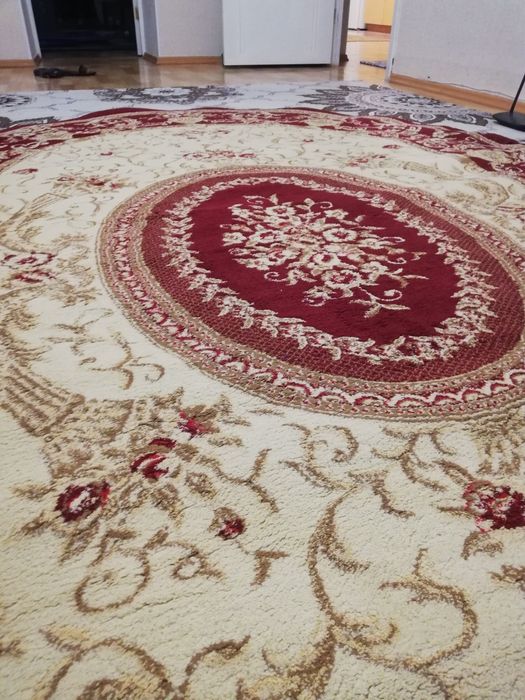 Продам ковёр 2*3