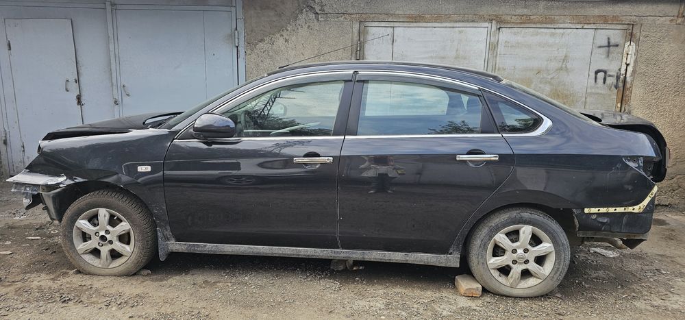 Nissan Almera продам