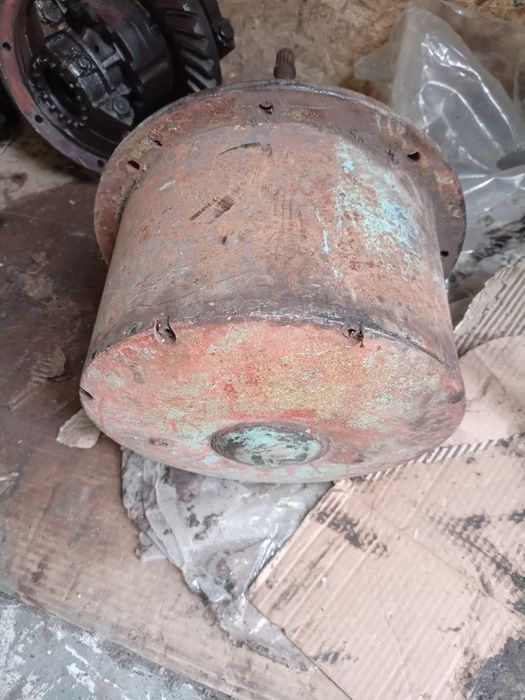 Продам редуктор болгарского тельфера