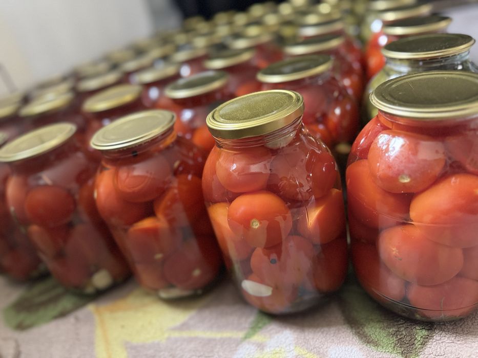 Маринованые домашние огурцы, помидоры