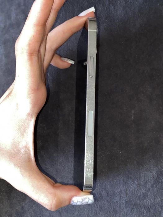 Продам айфон 12 про