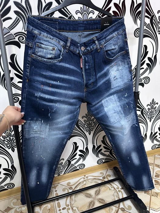 Blugi DSQ modele actuale