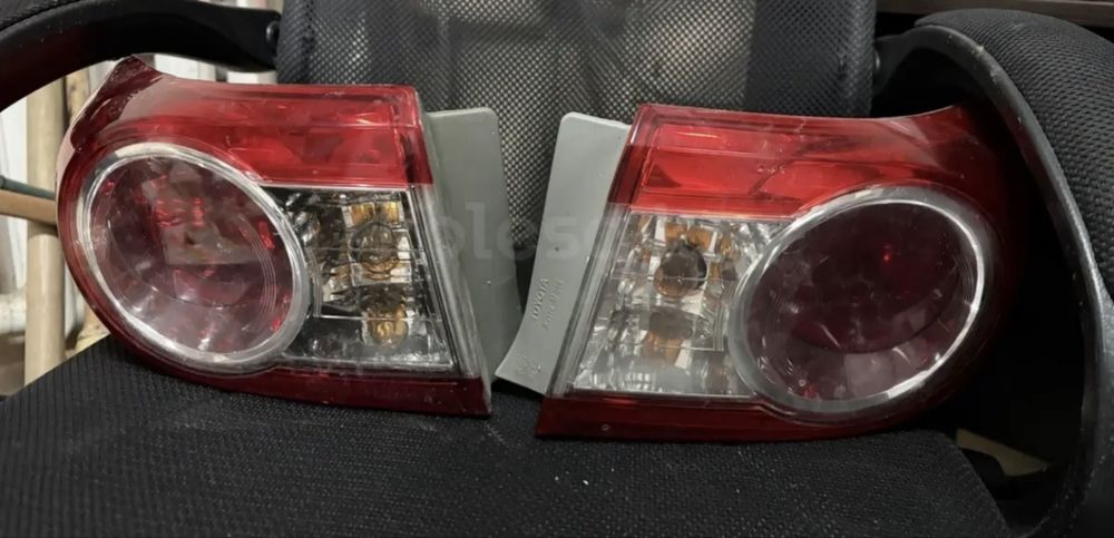 Оригинал задний фонарь toyora corolla
