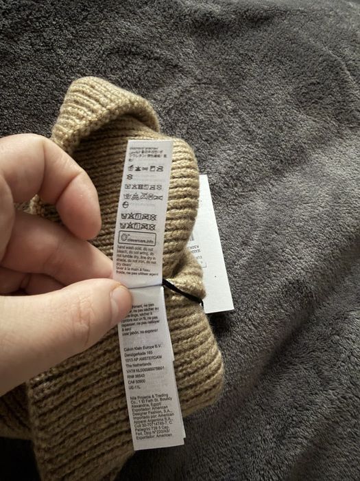 Calvin Klein caciula unisex bej cu logo marime universala noua origina