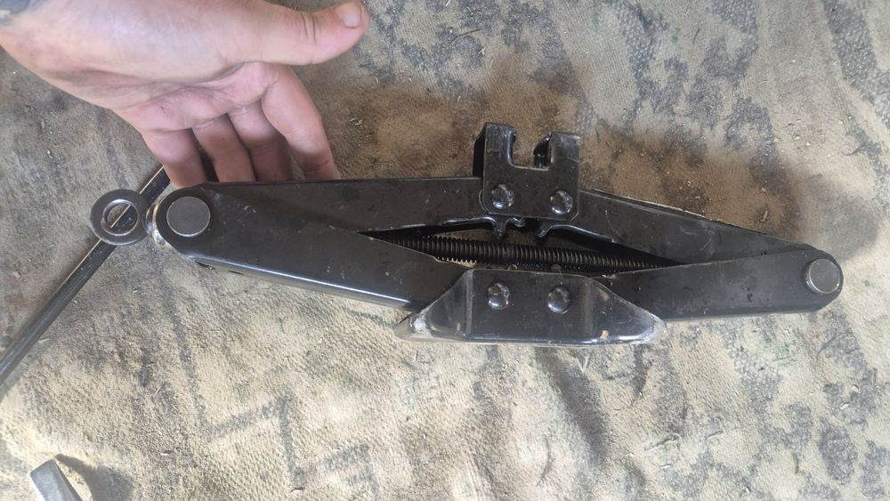 Оригинален Комплект / Крик ключ за Тойота