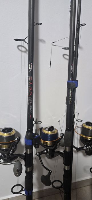 Set de 4 lansete echipate cu mulinete pentru crap