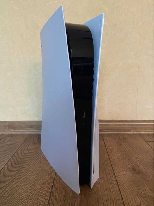 Конзола Playstation 5 Disc Edition 825GB