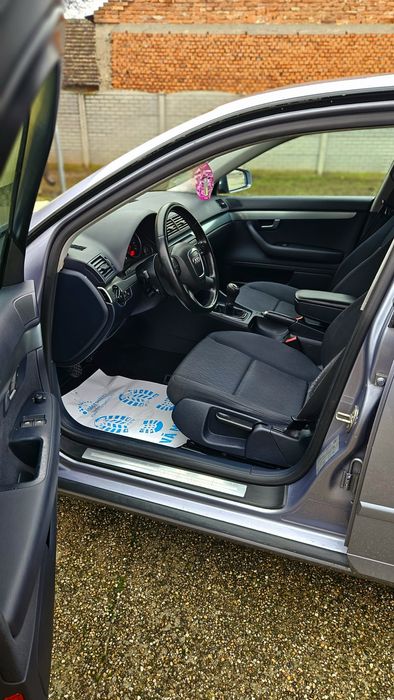 Audi A4 B7  1.9 D  [Xenon , Senzori Parcare] NR VALABILE