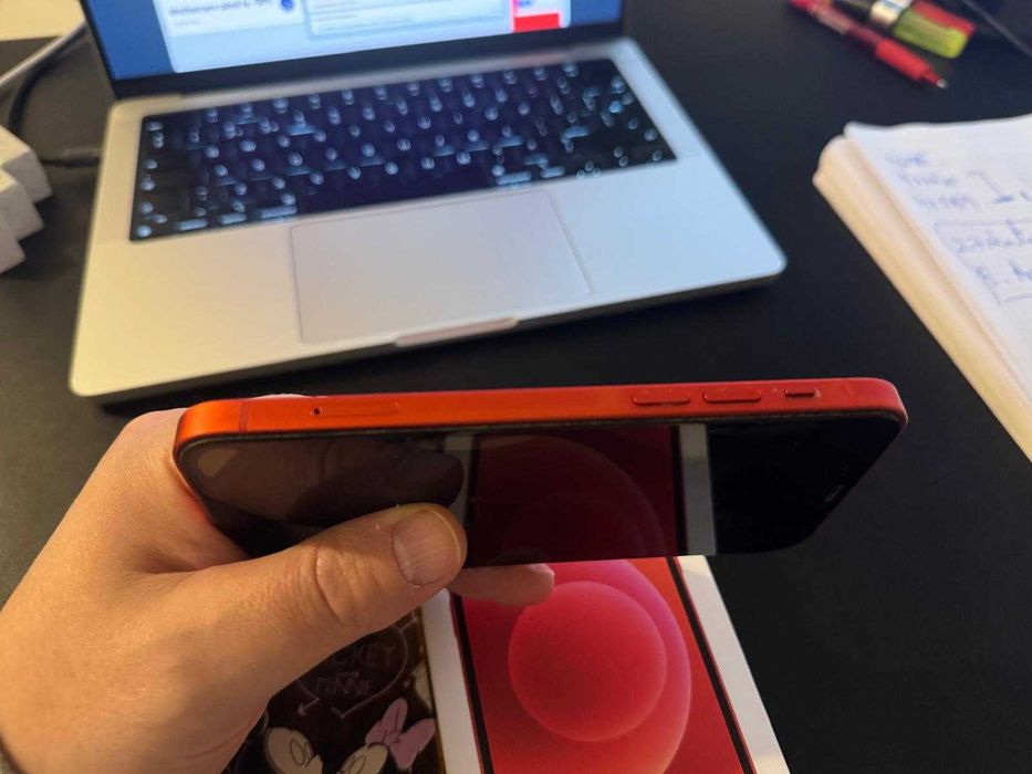 Iphone 12 rosu ,64 gb in cutie