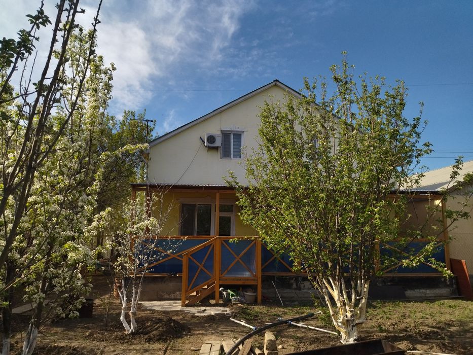 Продам мансардный дом в Геологе