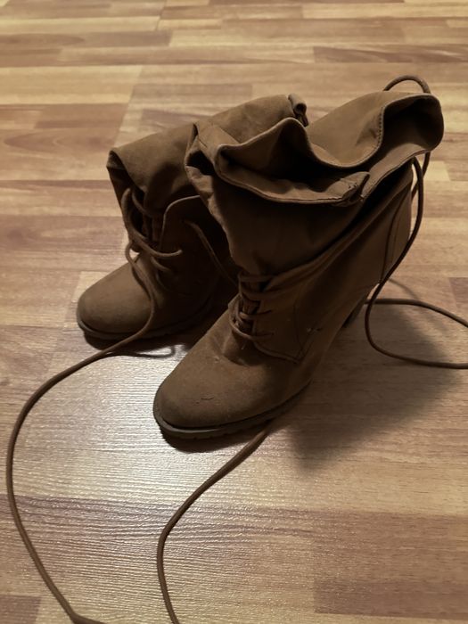 Cizme cu toc, maro, 40, in stare buna