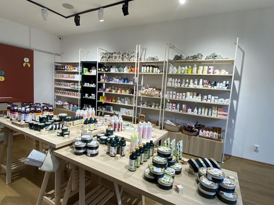 Рафтове и шакафове за магазин