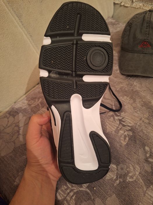 Кросовки Nike. Оригинал продам