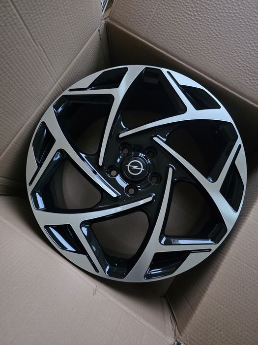Jante de aliaj pentru Opel pe 19 marca rc wheels model  171