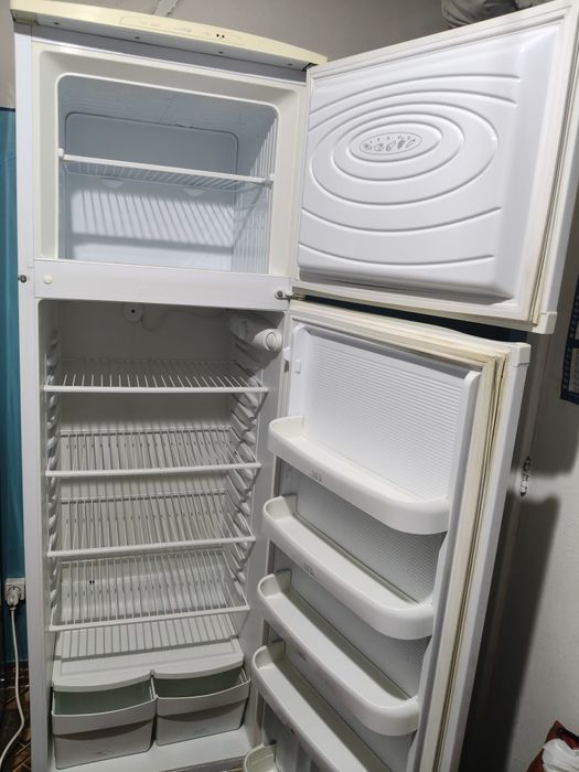 Продам холодильник