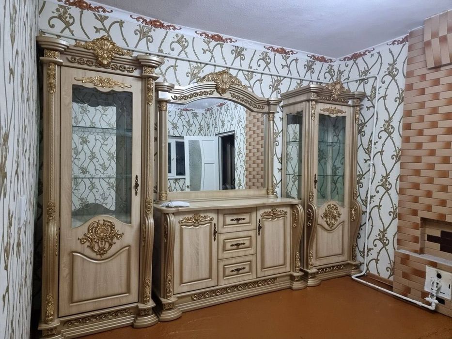 Mebel  sotiladi.