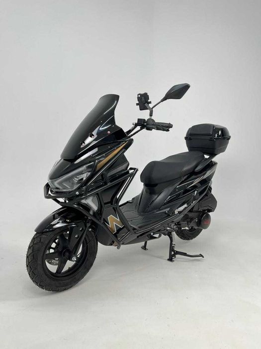 Скутер MAXI 200 сс,200куб