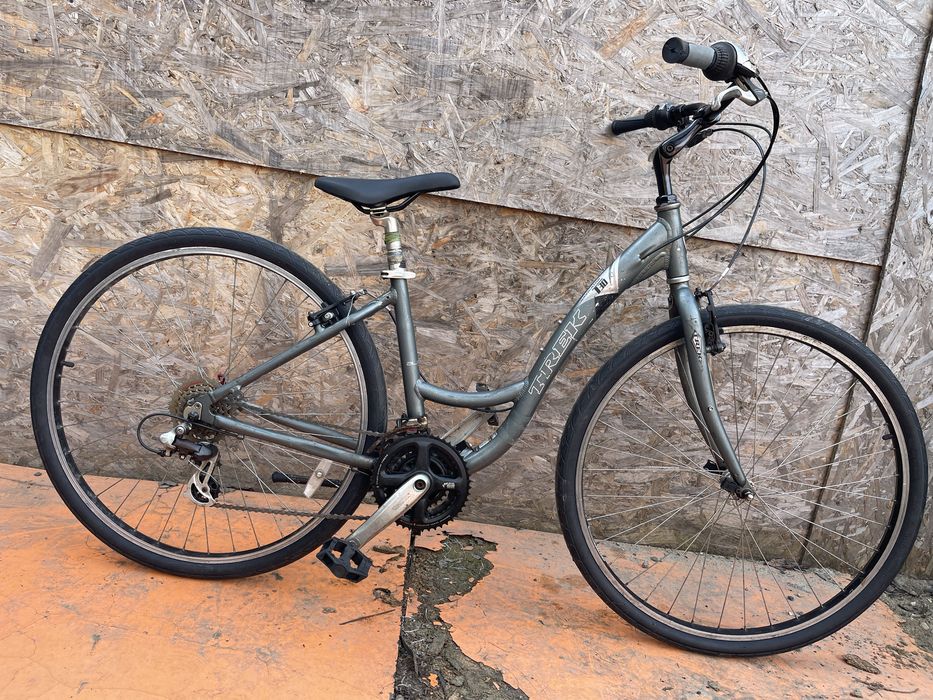 Bicicleta cadru dama trek t30  cadru aluminiu roti 28”