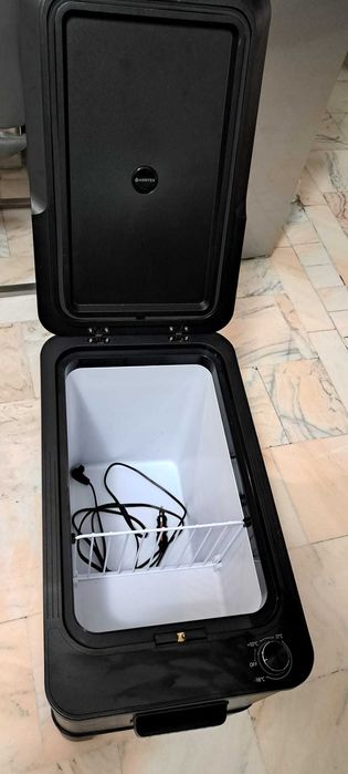 Frigider / congelator auto VORTEX VO1304, compresor, 38L