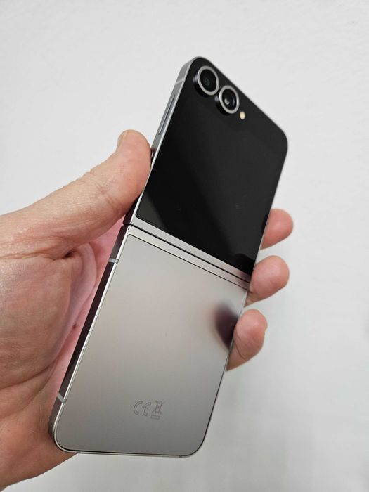 Samsung Galaxy Z flip 6 256 Gb impecabil