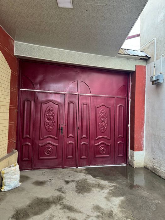 Hovli sotiladi srochna