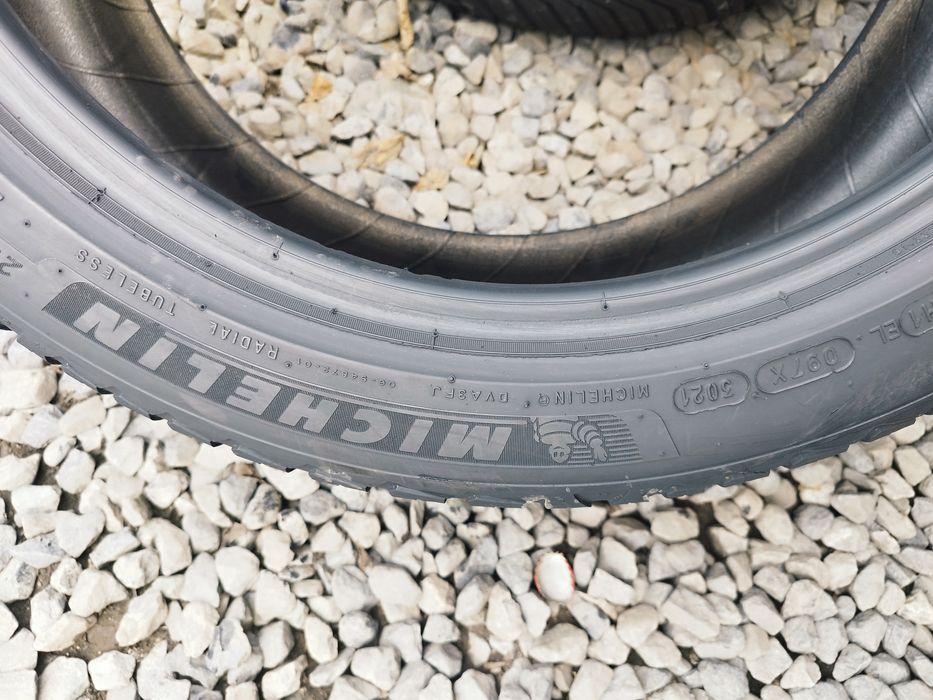 2 броя 235-45-18 Michelin CrossClimate