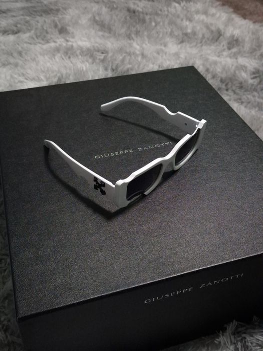 Ochelari de soare Off White Cady albi