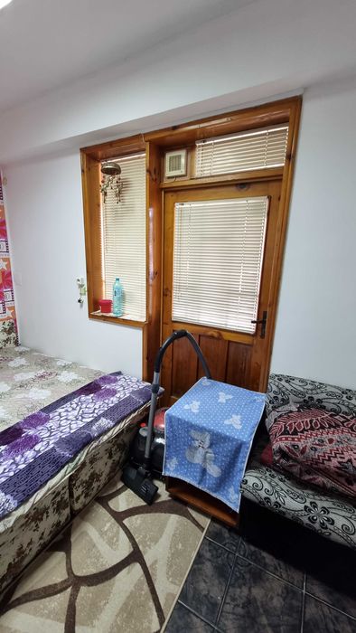 1943-Продава се двустаен апартамент на нисък етаж в ж.к. "Орел"!