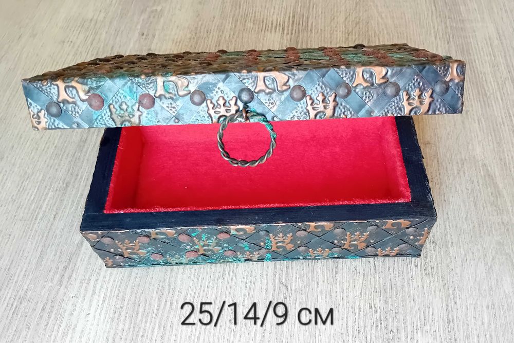 Бронзов накит, медна кутия за бижута